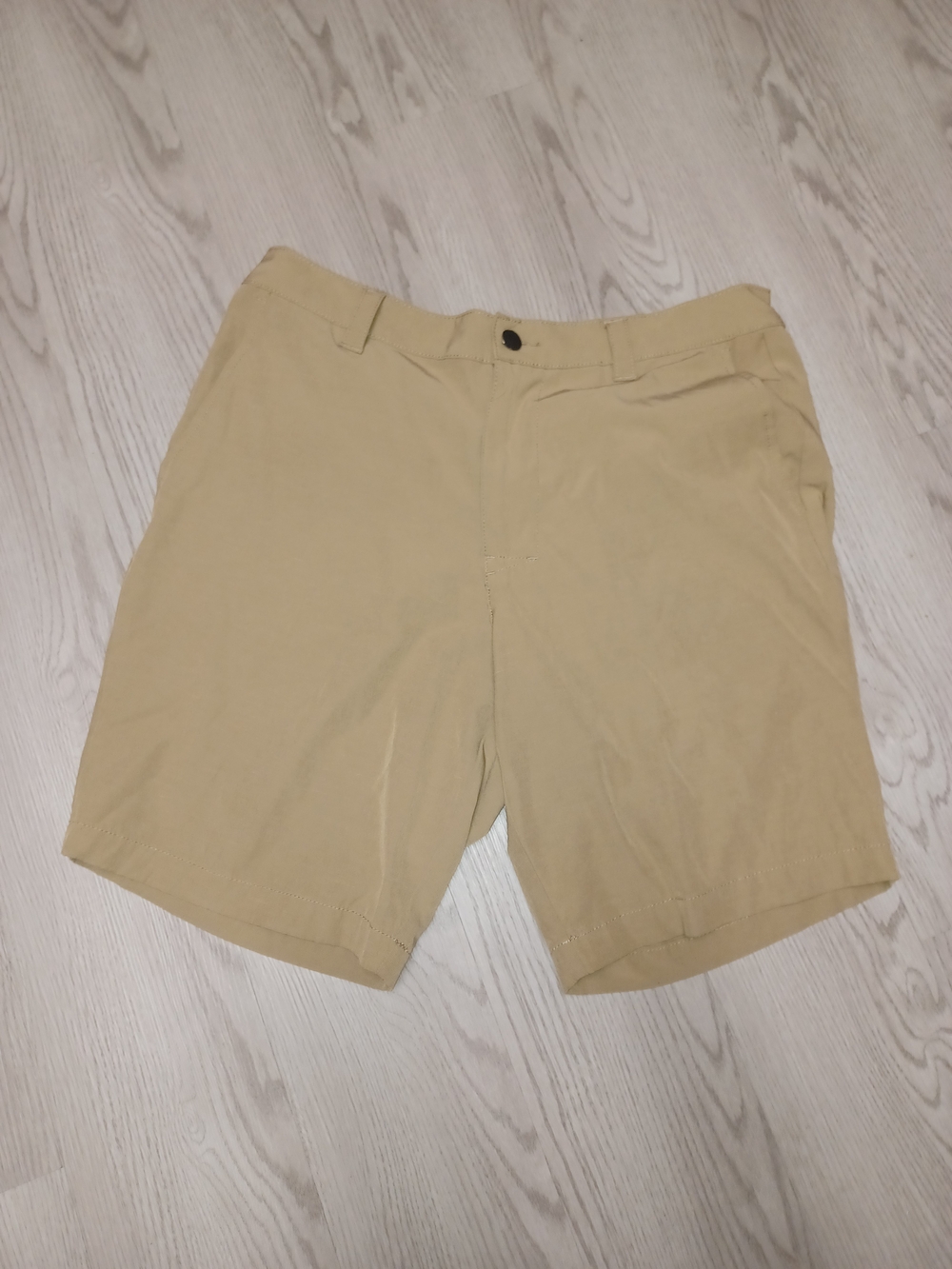 Banana Republic Men's Khaki Flat-Front Casual Shorts